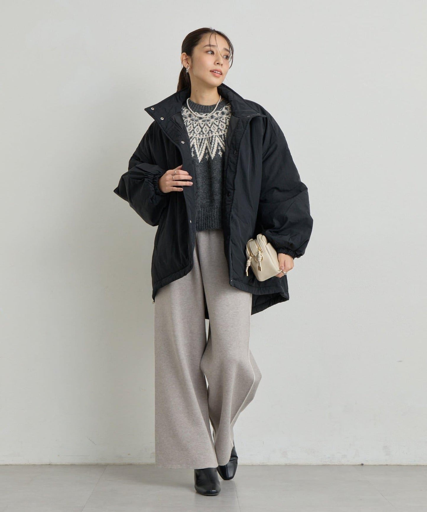 可多種搭配穿著的可雙面穿立領羽絨外套