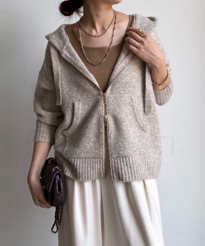 絨毛紗線拉鍊連帽衫