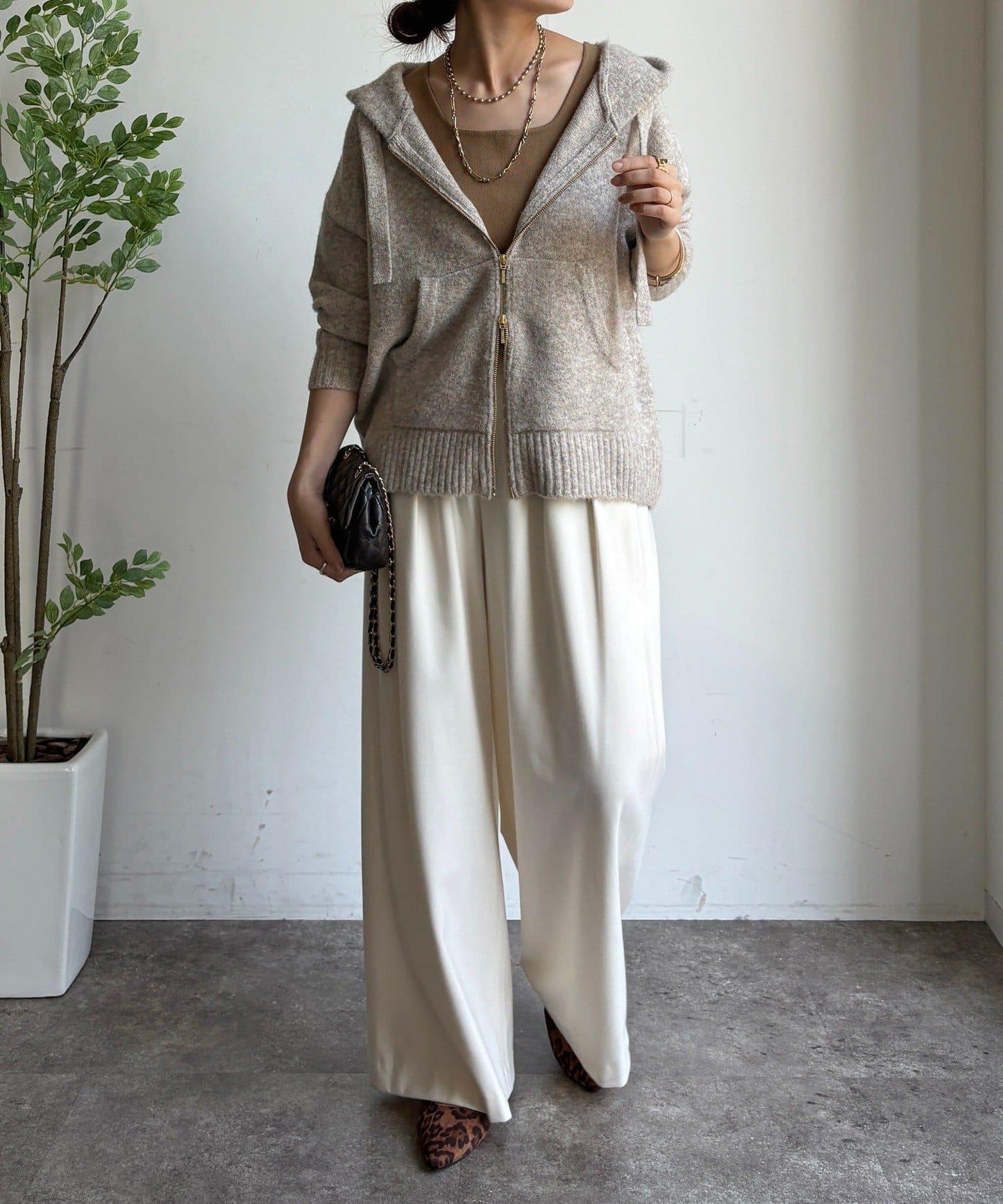 絨毛紗線拉鍊連帽衫