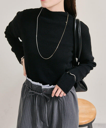 帶飾牌高領針織衫