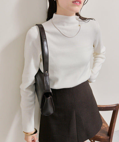 帶飾牌高領針織衫