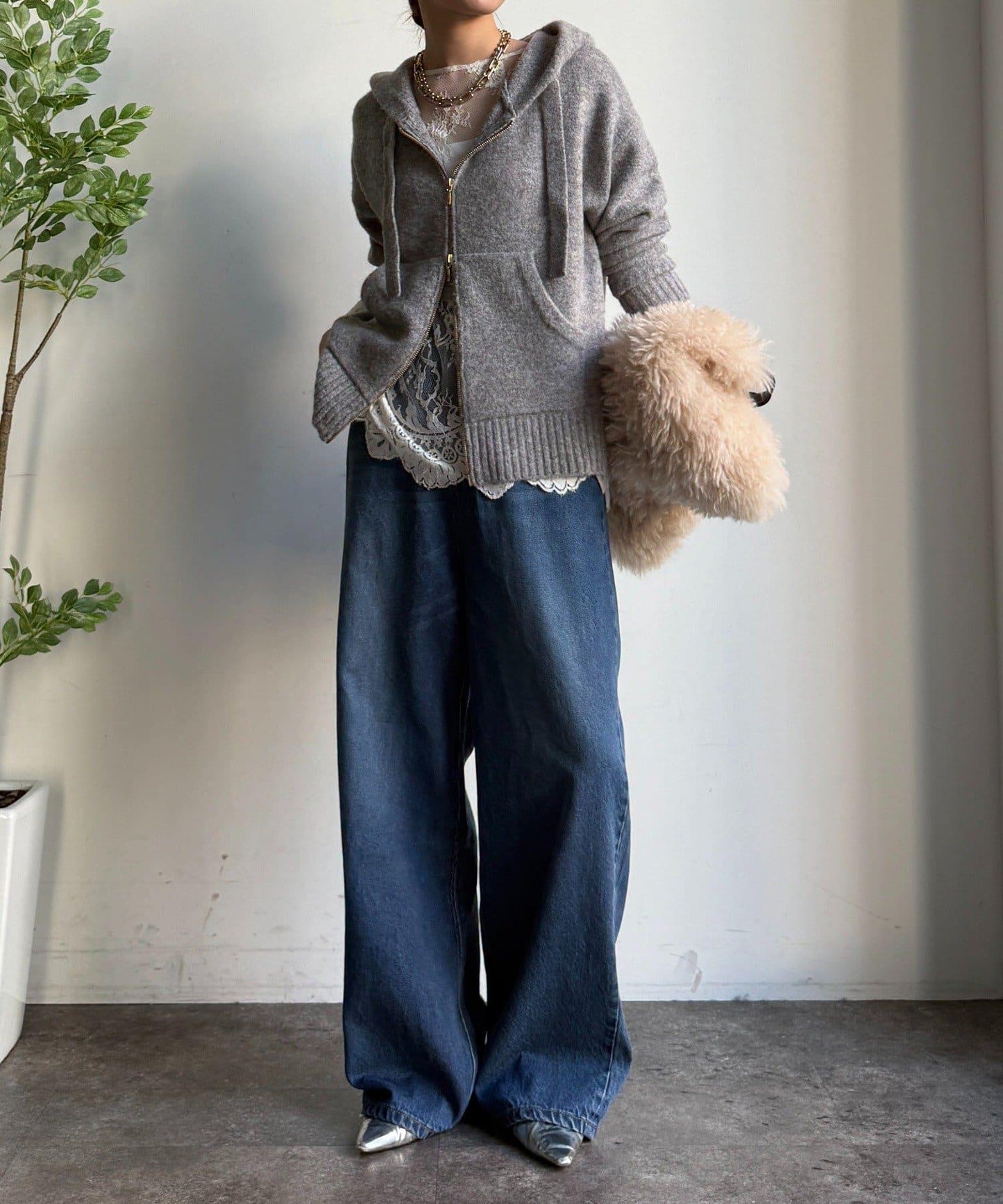 絨毛紗線拉鍊連帽衫