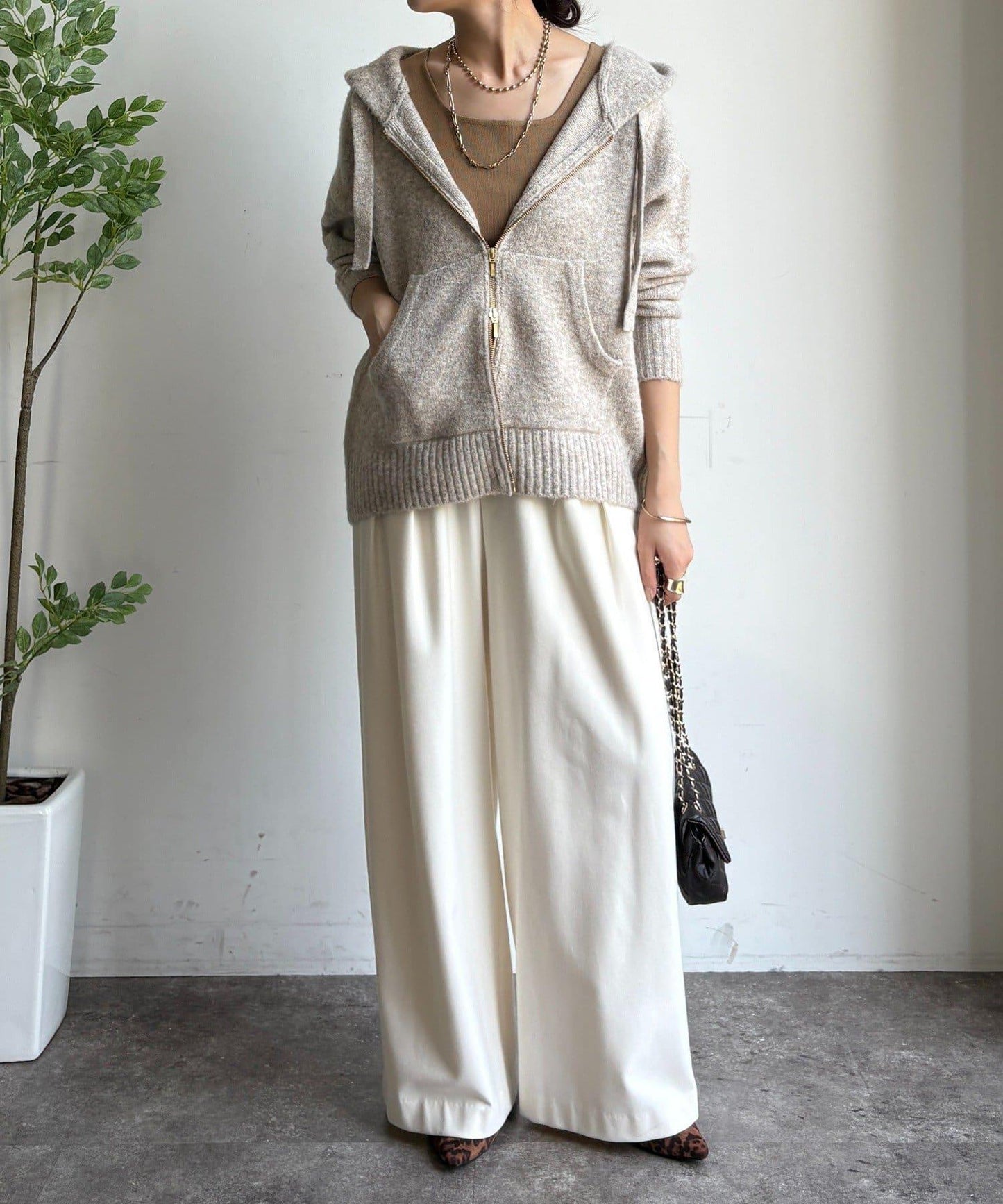 絨毛紗線拉鍊連帽衫