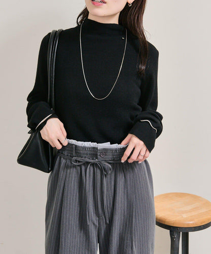 帶飾牌高領針織衫