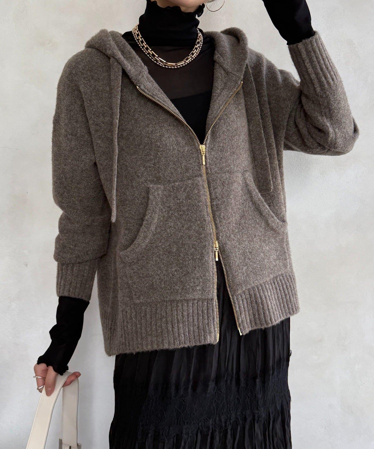 絨毛紗線拉鍊連帽衫
