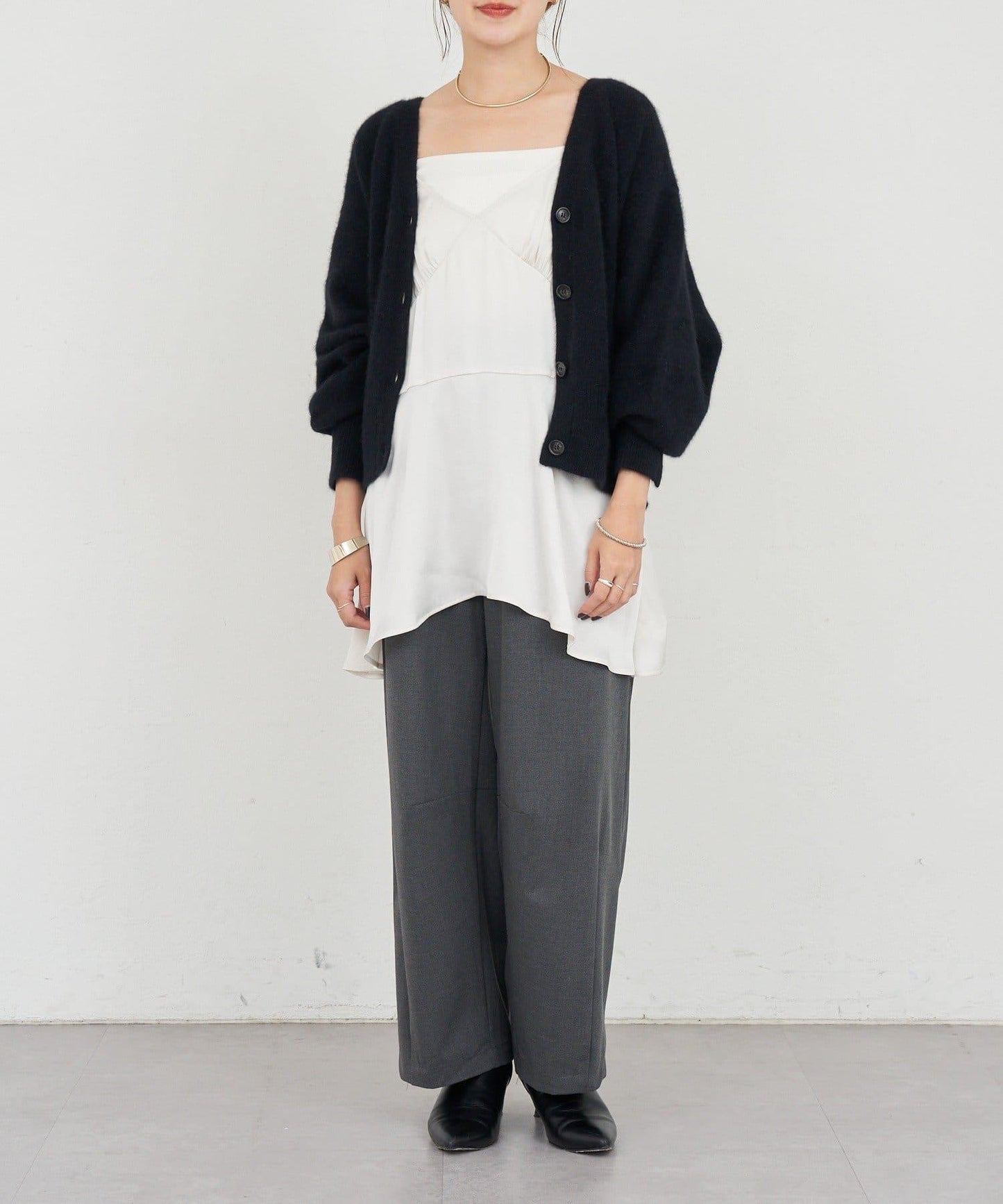 不規則下襬吊帶背心