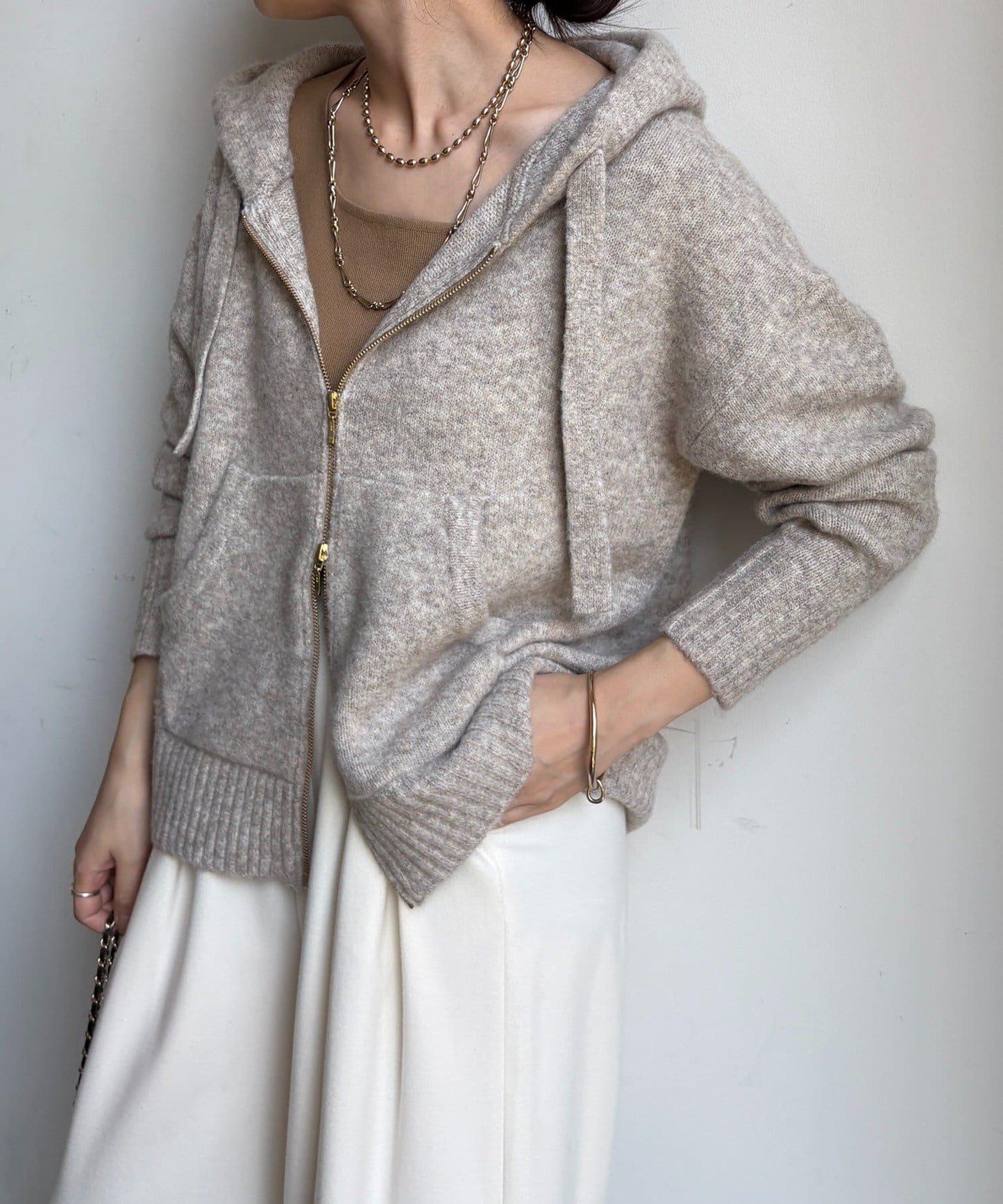 絨毛紗線拉鍊連帽衫