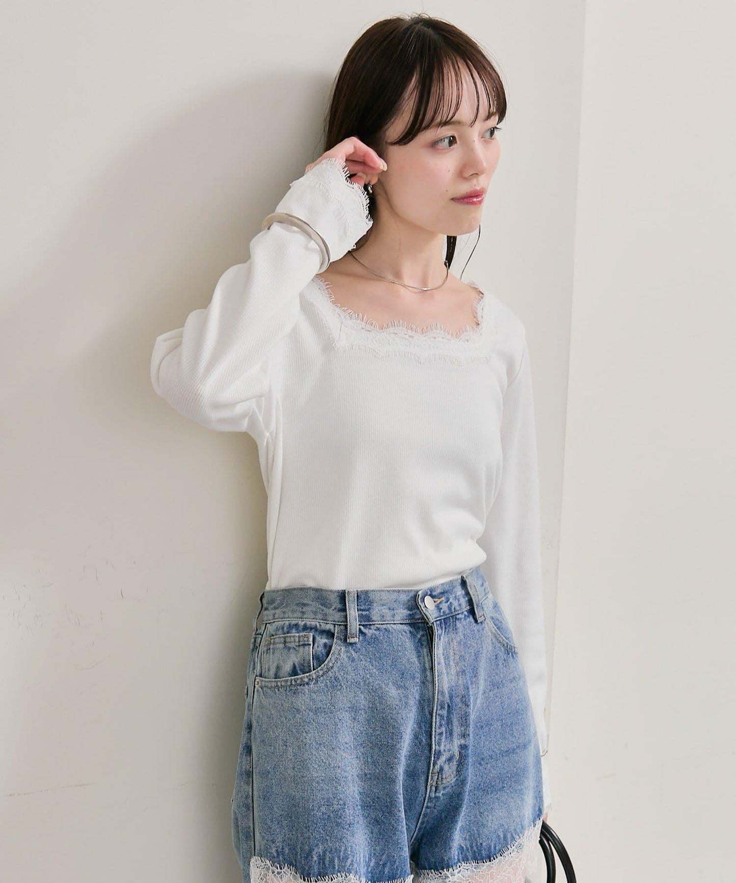 方領蕾絲長袖T恤