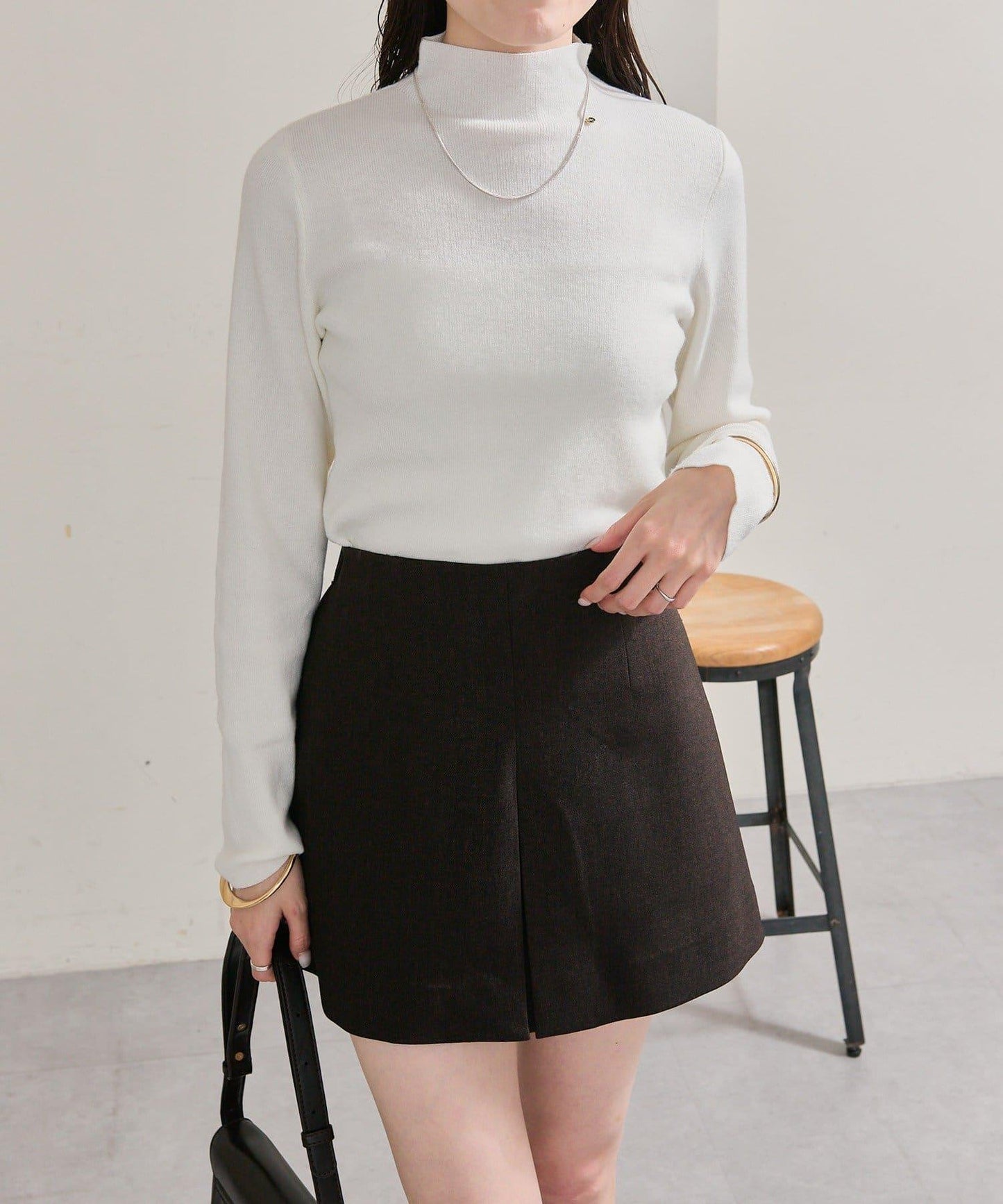 帶飾牌高領針織衫