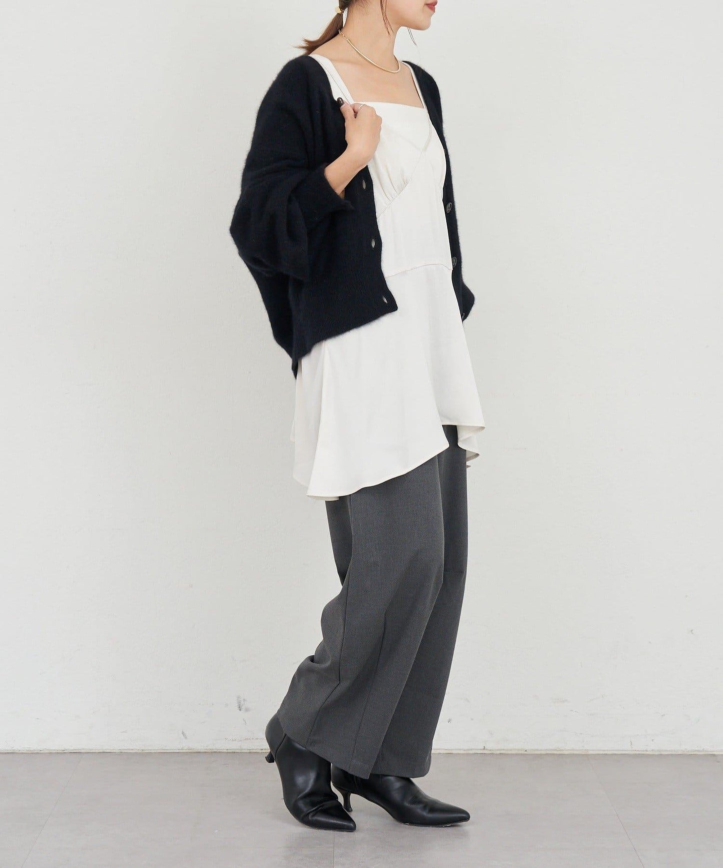 不規則下襬吊帶背心