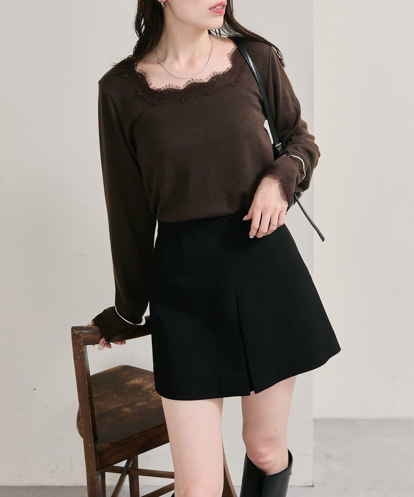 方領蕾絲長袖T恤