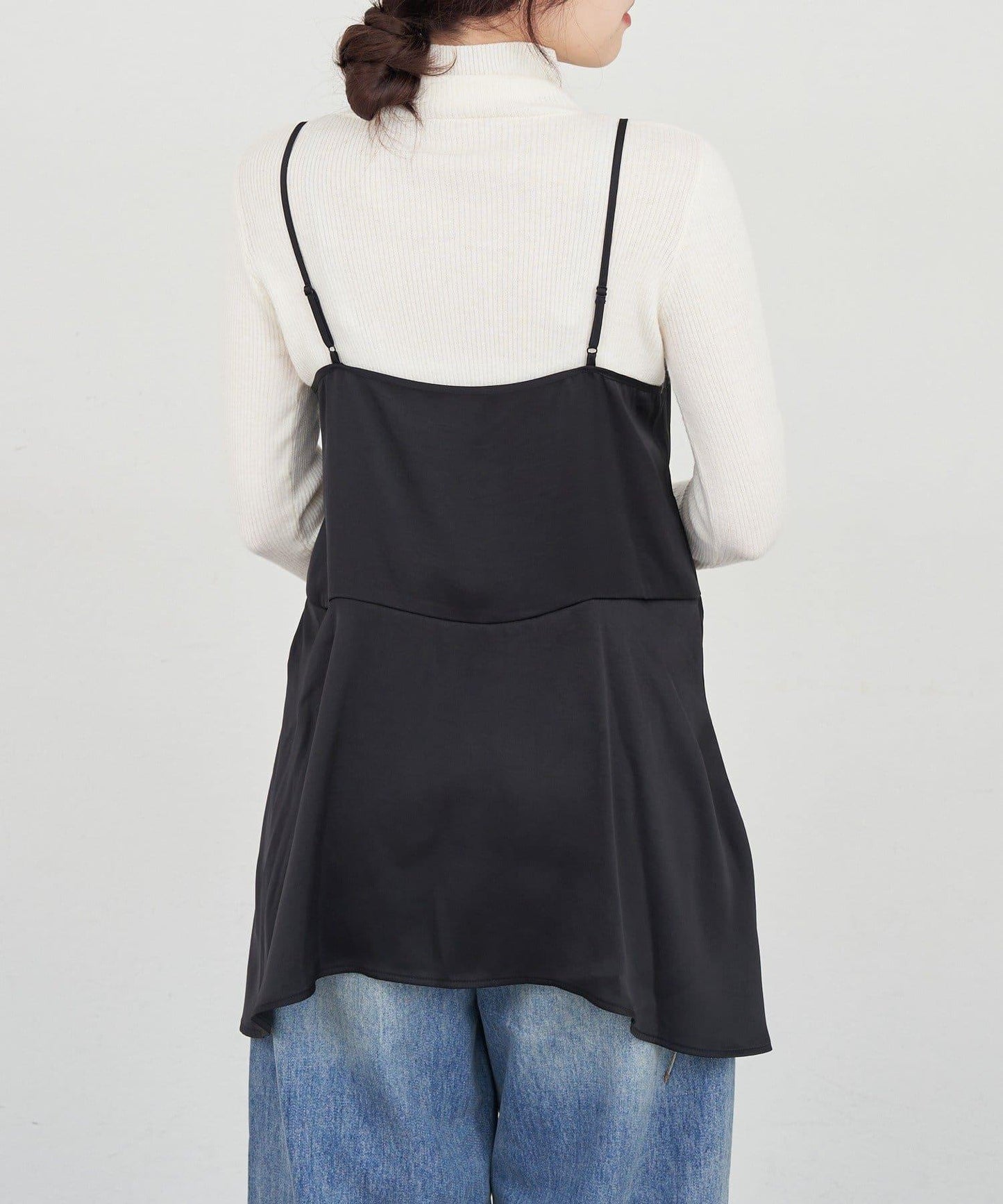 不規則下襬吊帶背心