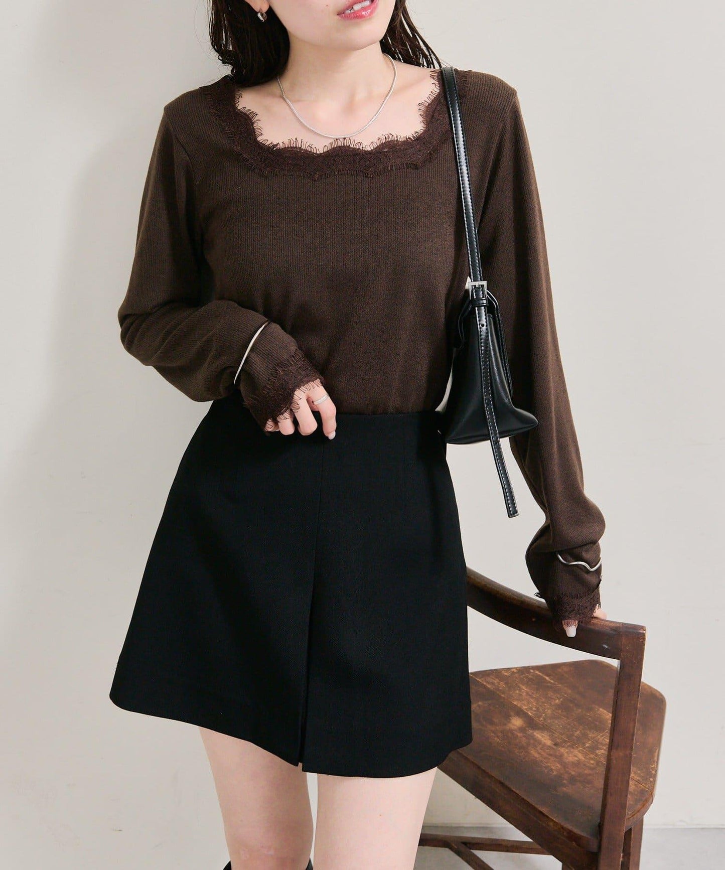 方領蕾絲長袖T恤