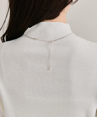 帶飾牌高領針織衫