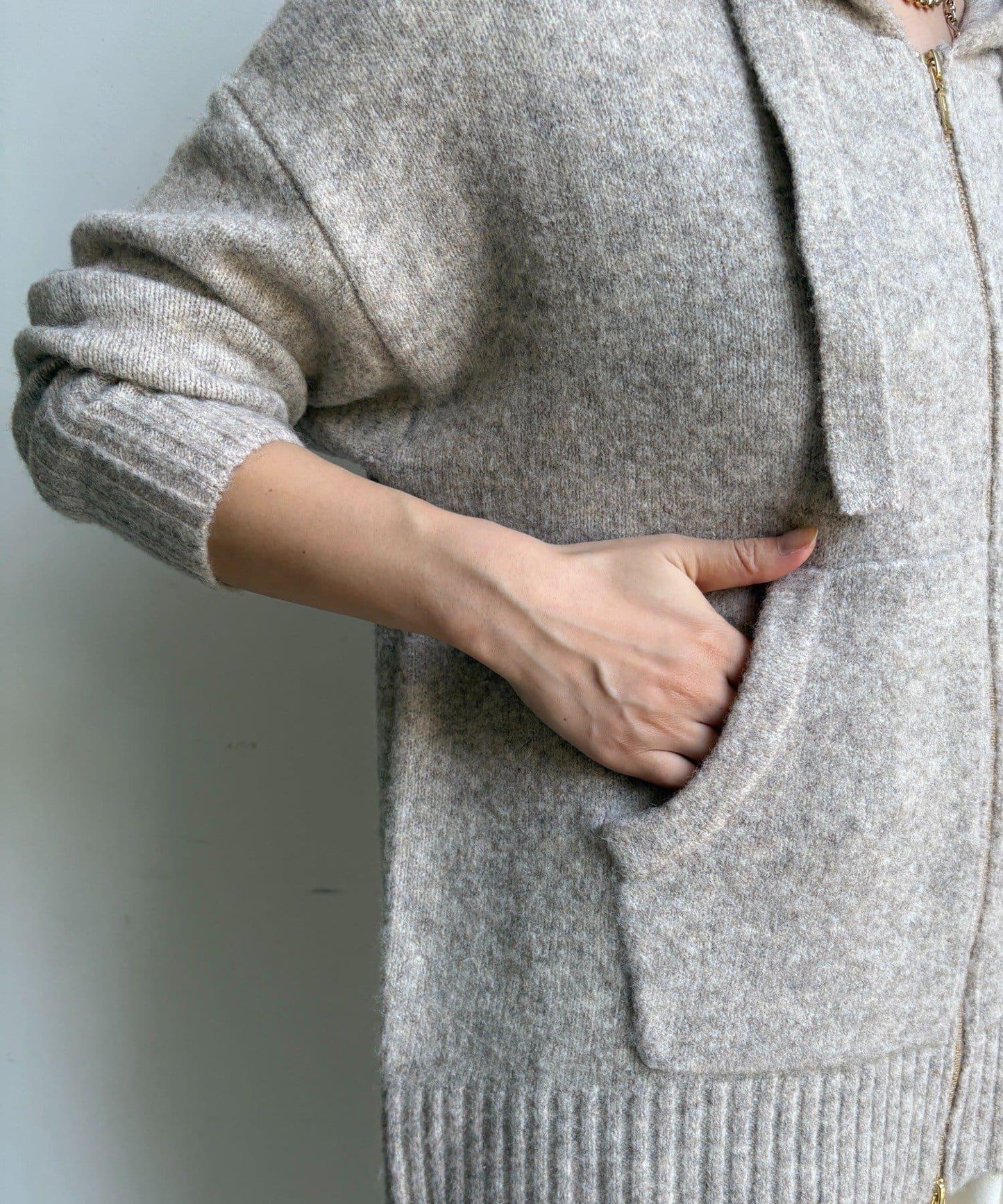 絨毛紗線拉鍊連帽衫