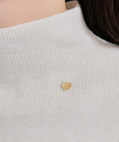 帶飾牌高領針織衫