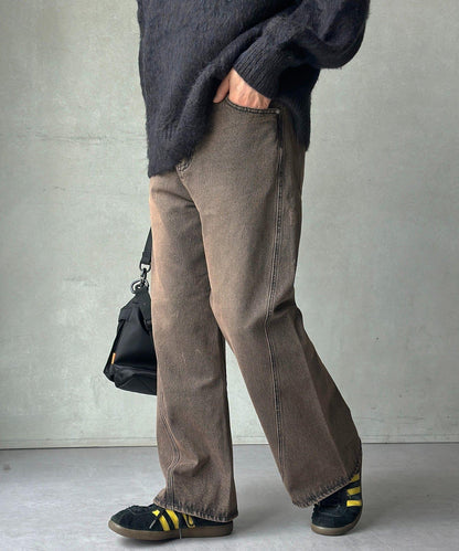 立體剪裁微喇牛仔褲