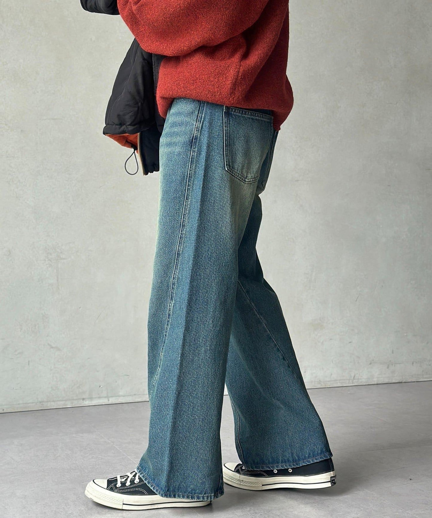 立體剪裁微喇牛仔褲