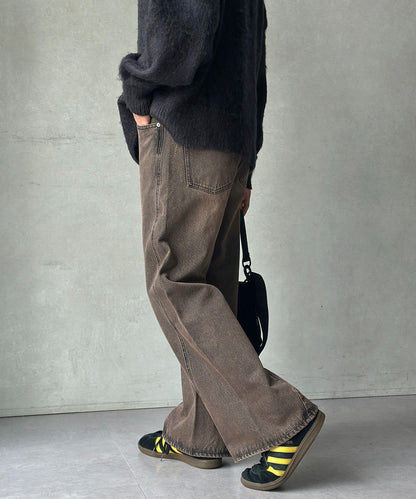 立體剪裁微喇牛仔褲