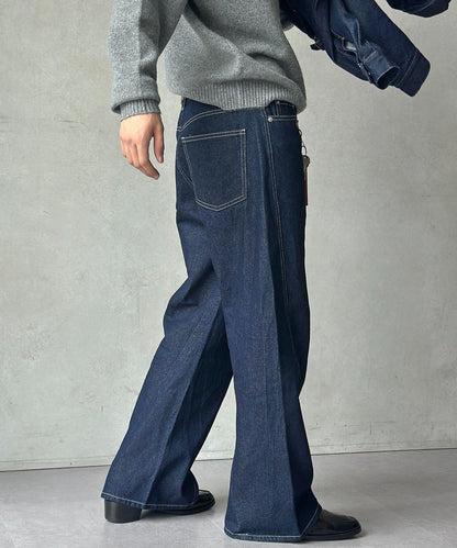 立體剪裁微喇牛仔褲