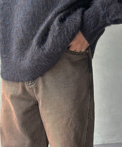 立體剪裁微喇牛仔褲