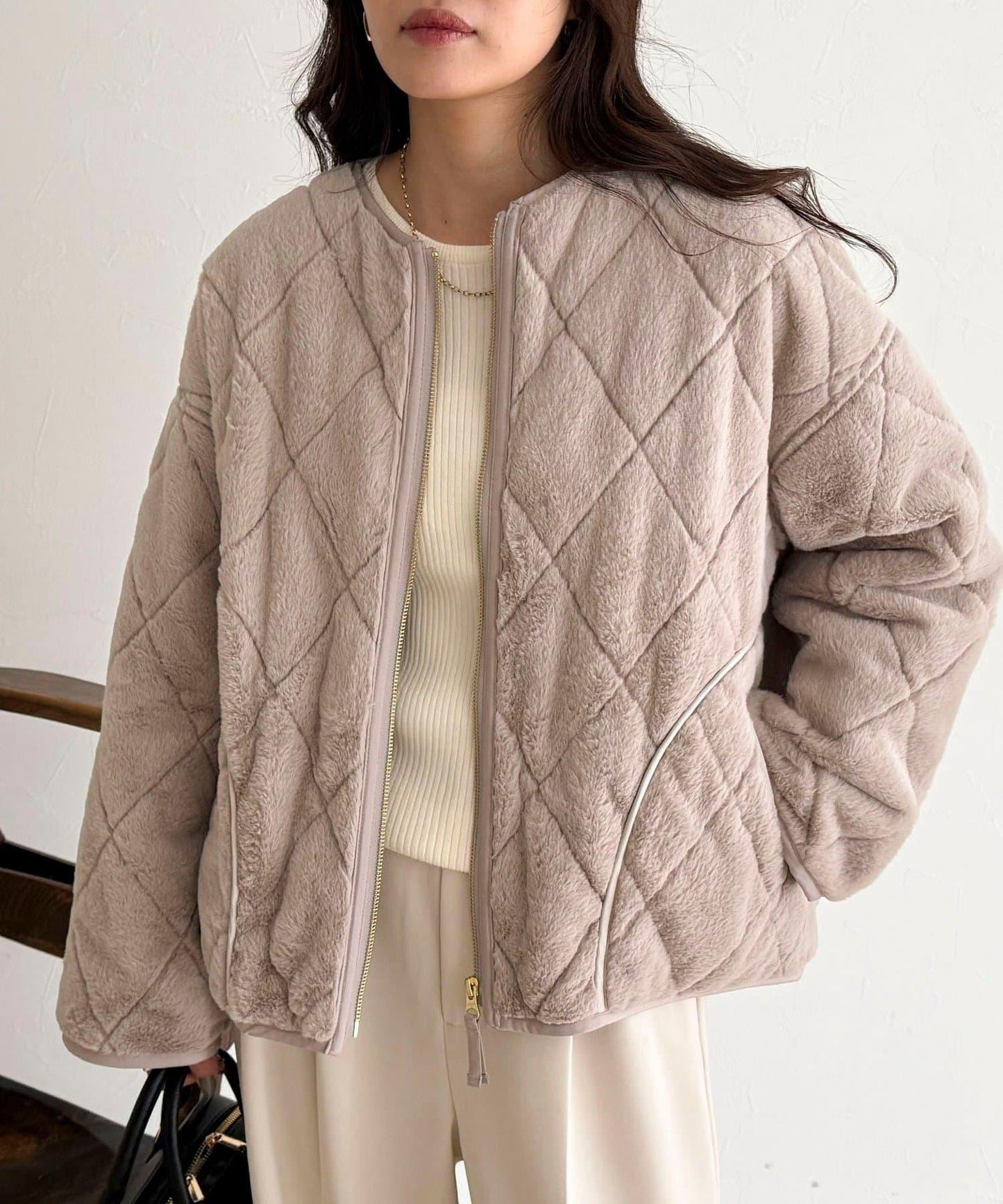 毛絨絎縫拉鍊大衣