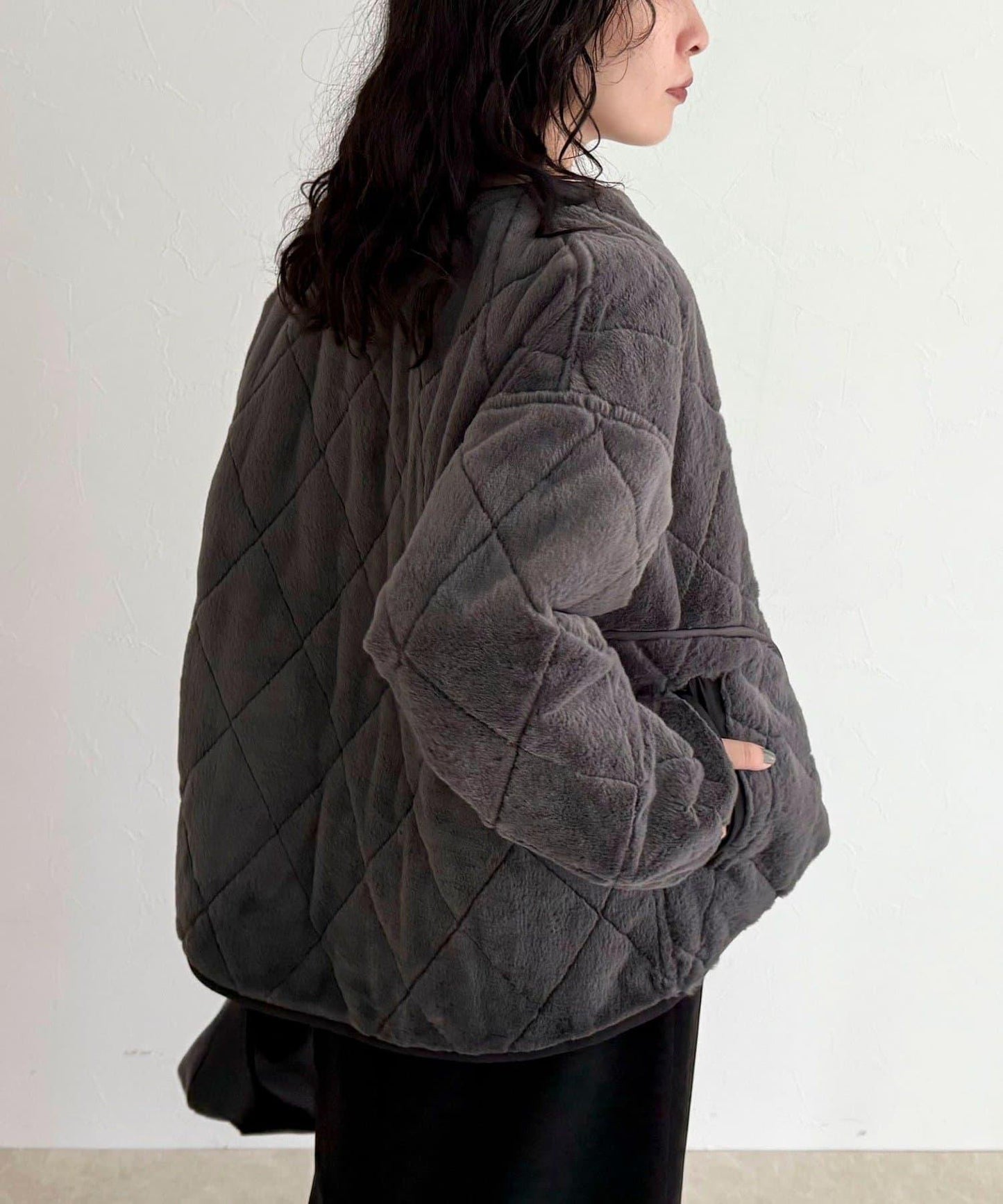 毛絨絎縫拉鍊大衣