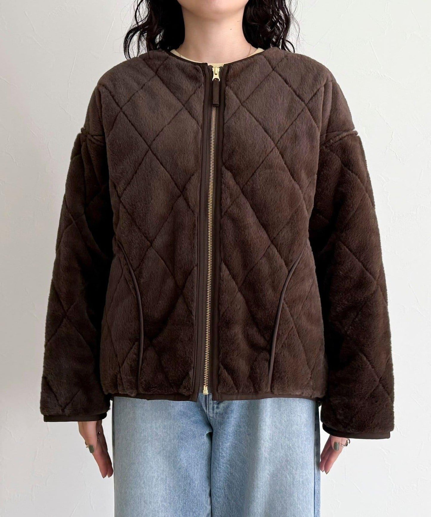 毛絨絎縫拉鍊大衣