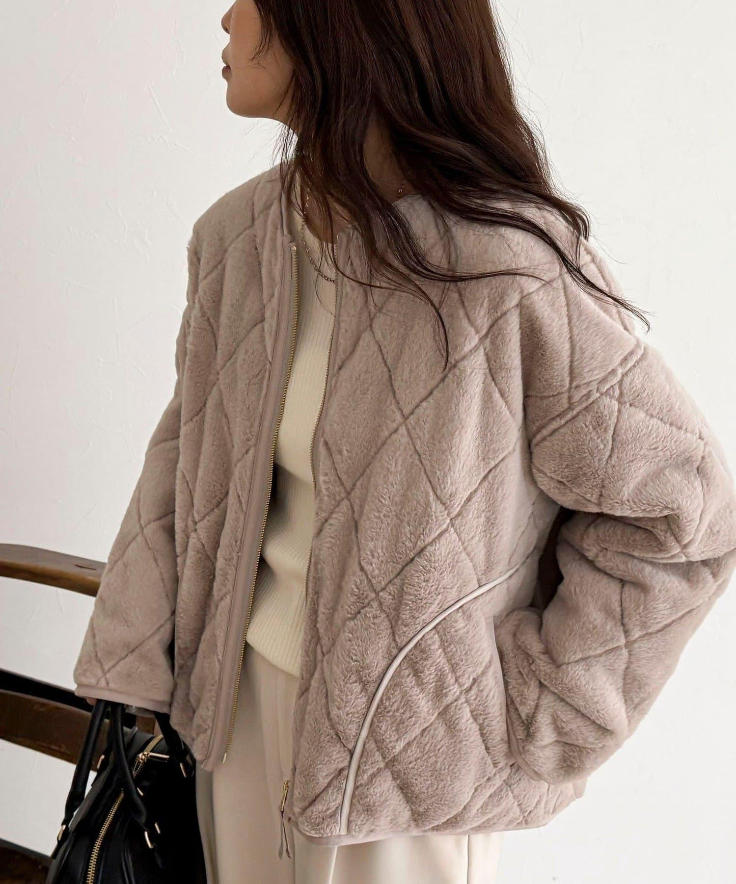 毛絨絎縫拉鍊大衣