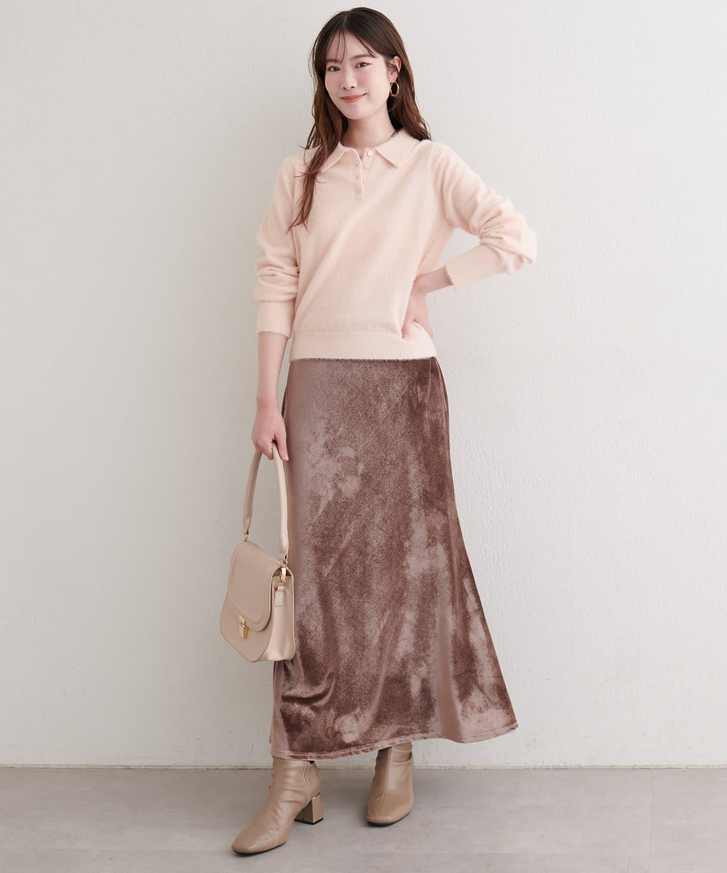 柔軟長絨帶領針織衫