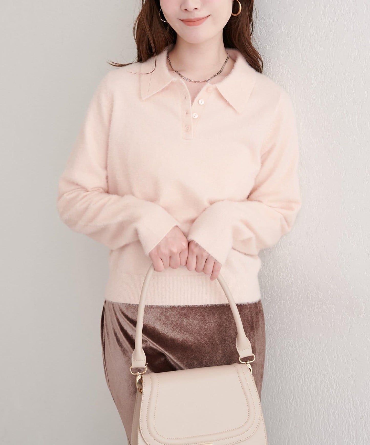 柔軟長絨帶領針織衫