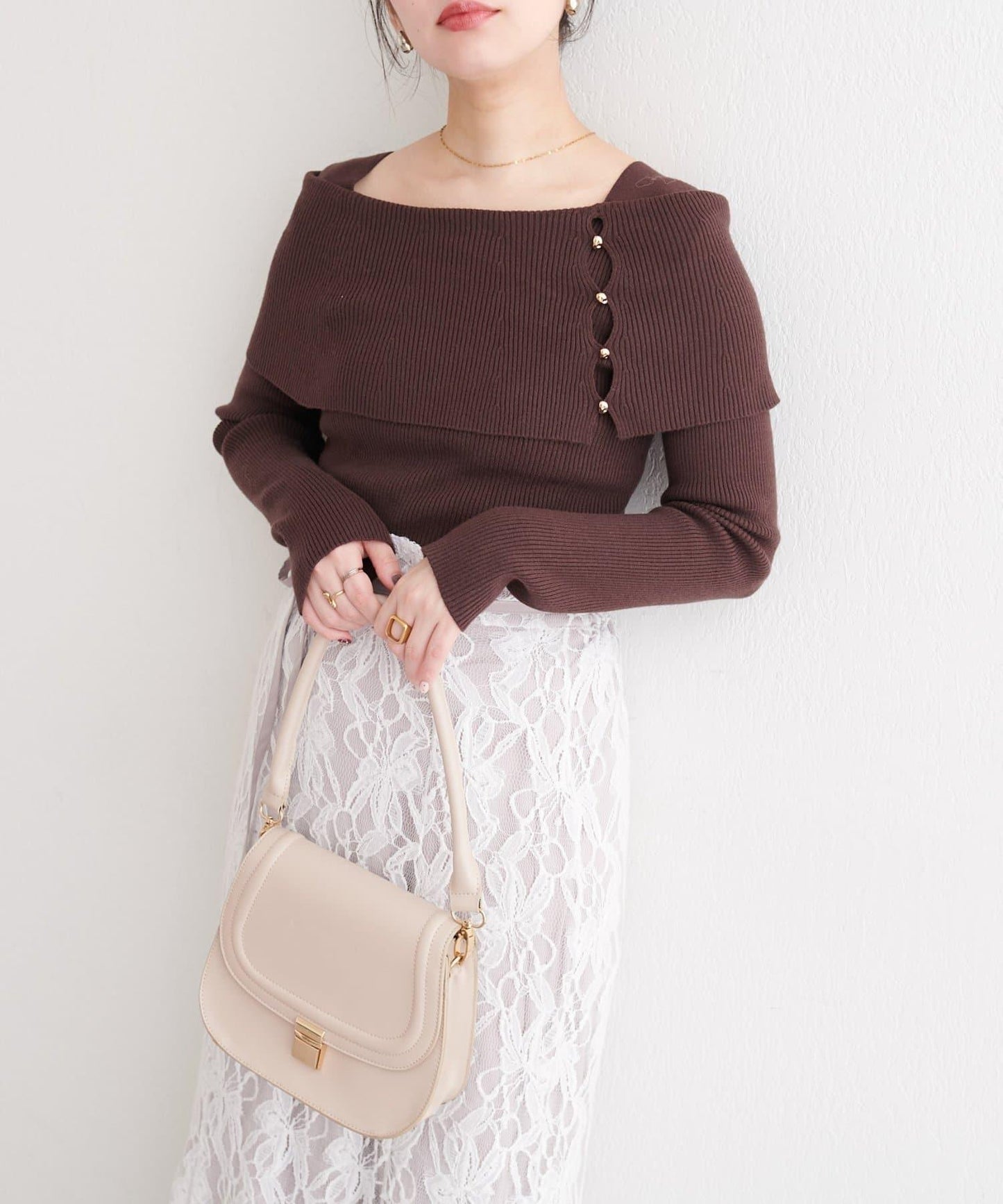 一字肩設計針織衫