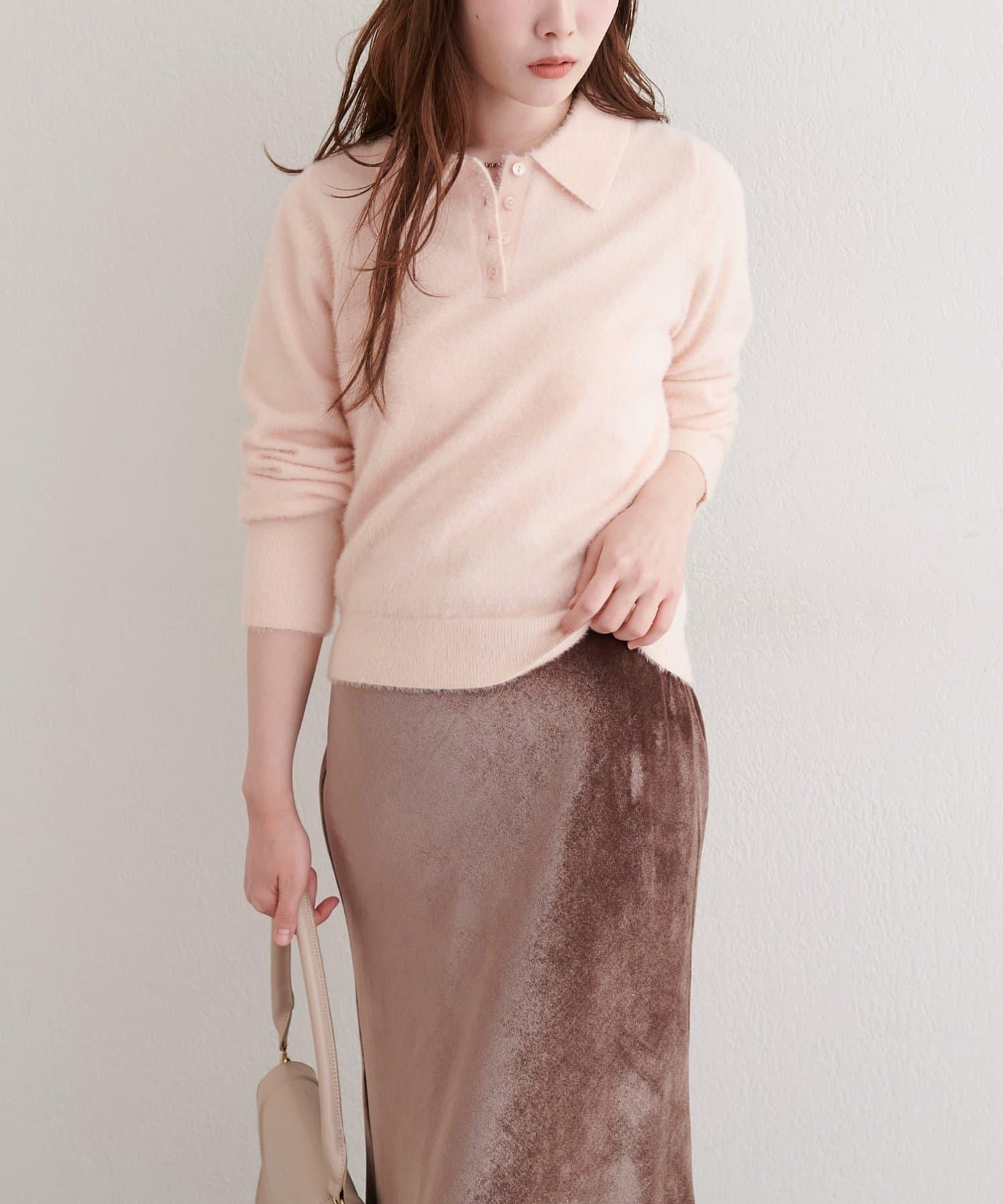 柔軟長絨帶領針織衫