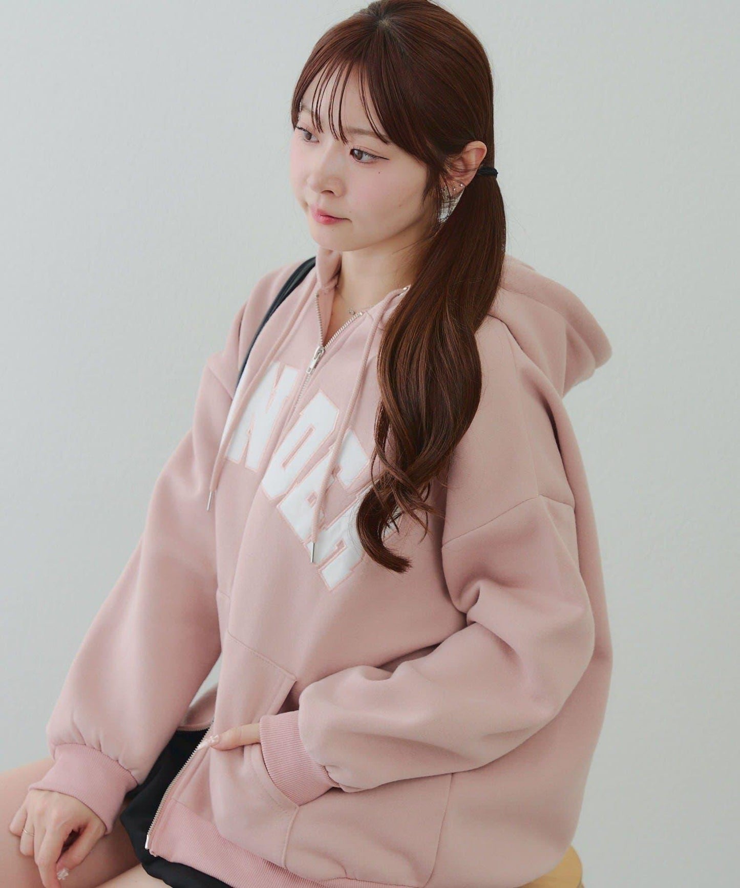 大LOGO拉鍊連帽衛衣