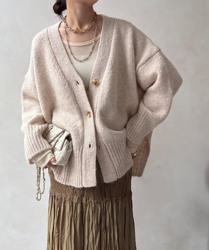 寬鬆版型V領針織開衫