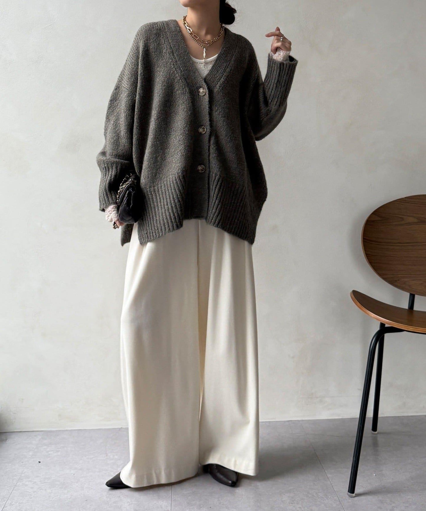 寬鬆版型V領針織開衫