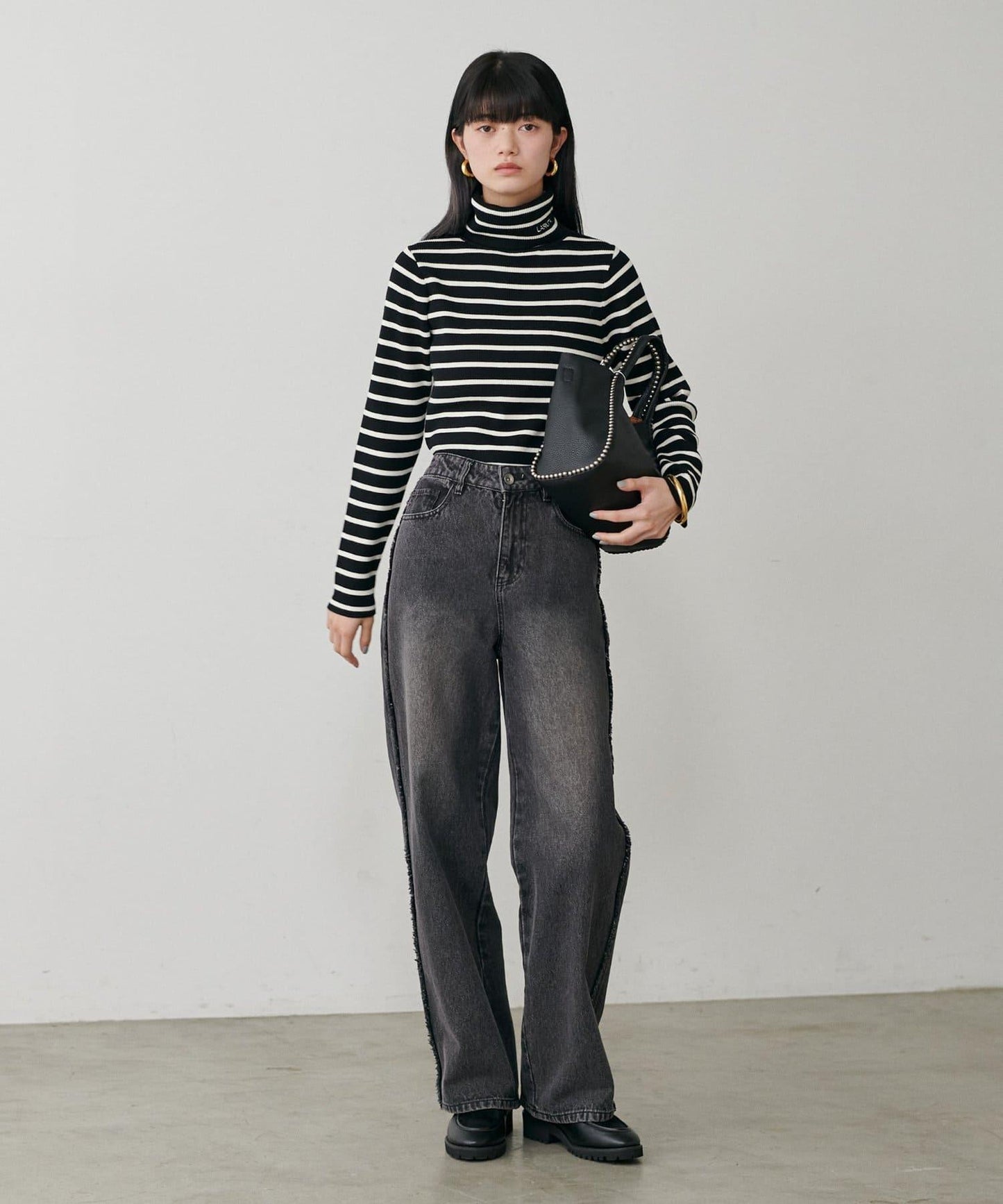 LARUTA標誌刺繡羅紋高領衫