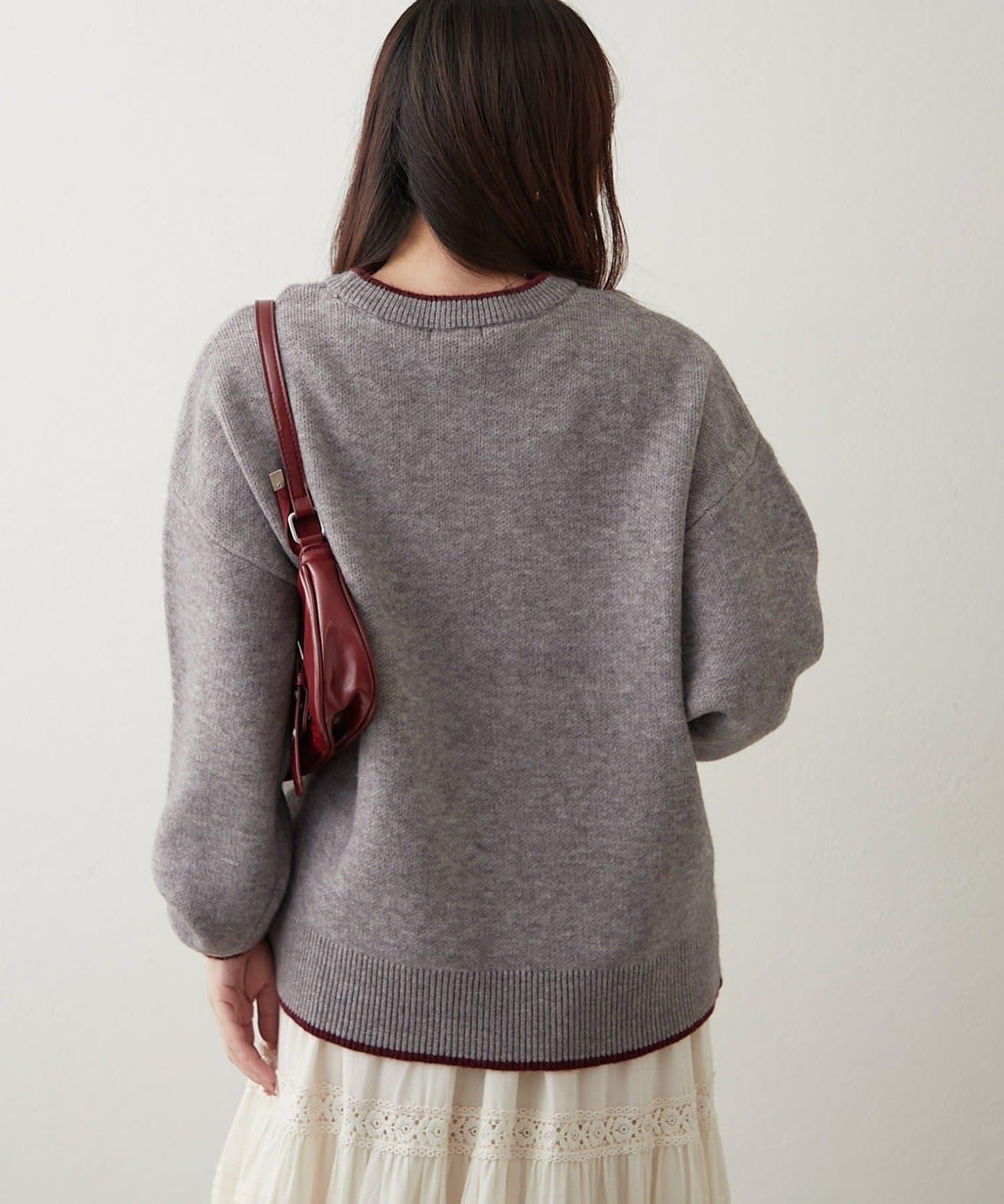 【NAO】繡花字母標誌套頭衫