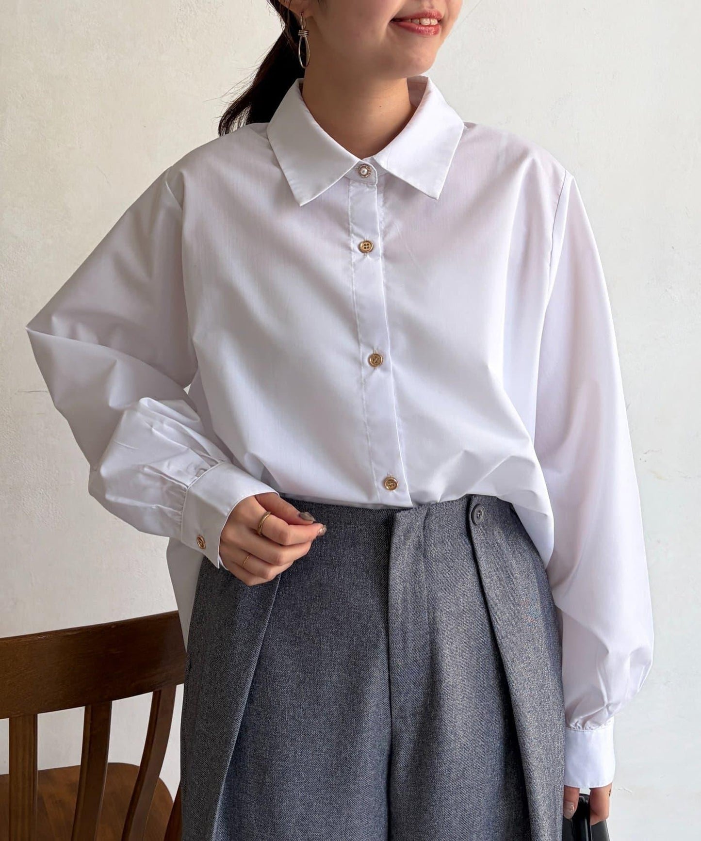珠飾紐扣襯衫