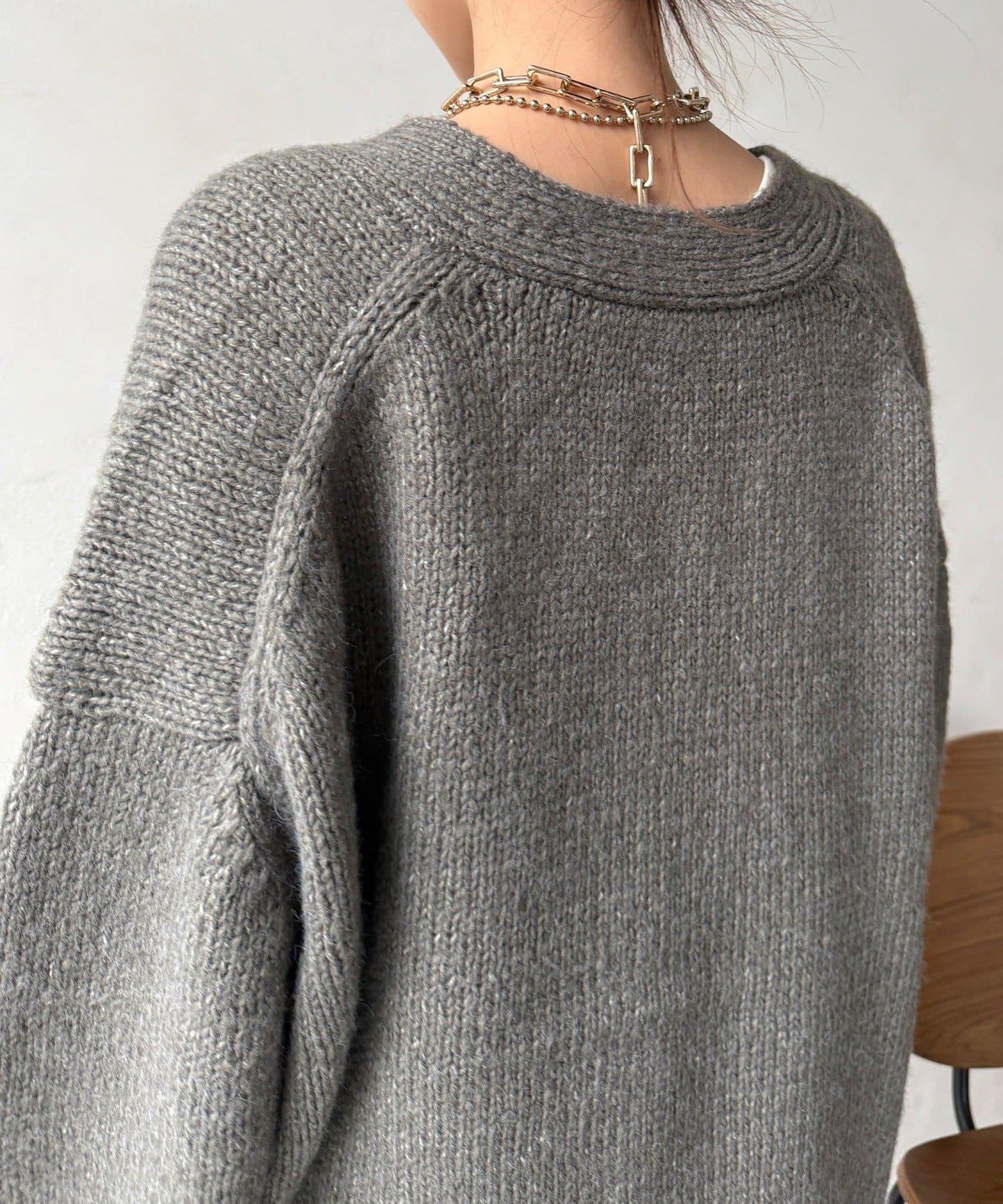 寬鬆版型V領針織開衫