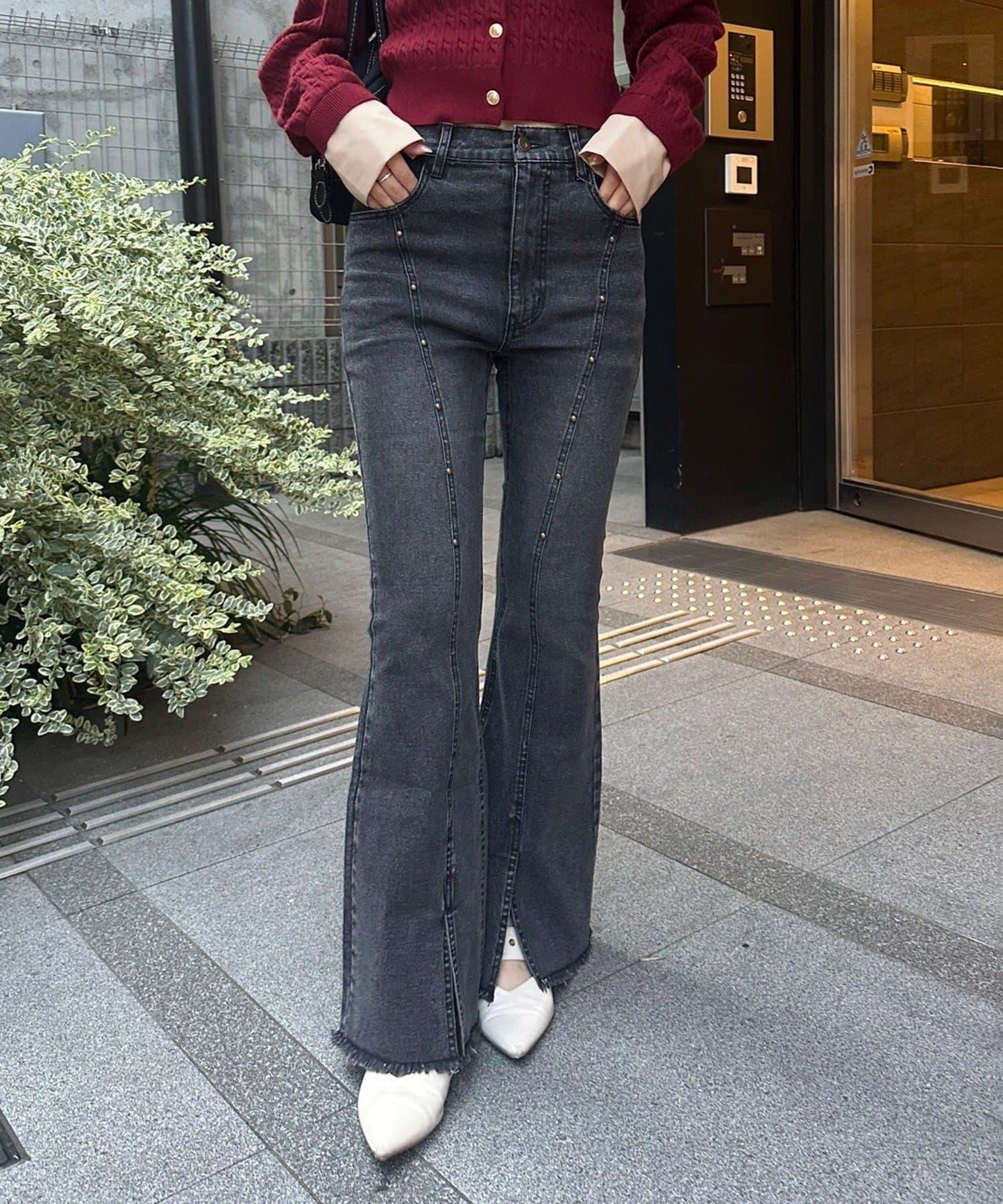 【2尺碼可選】鉚釘微喇牛仔褲