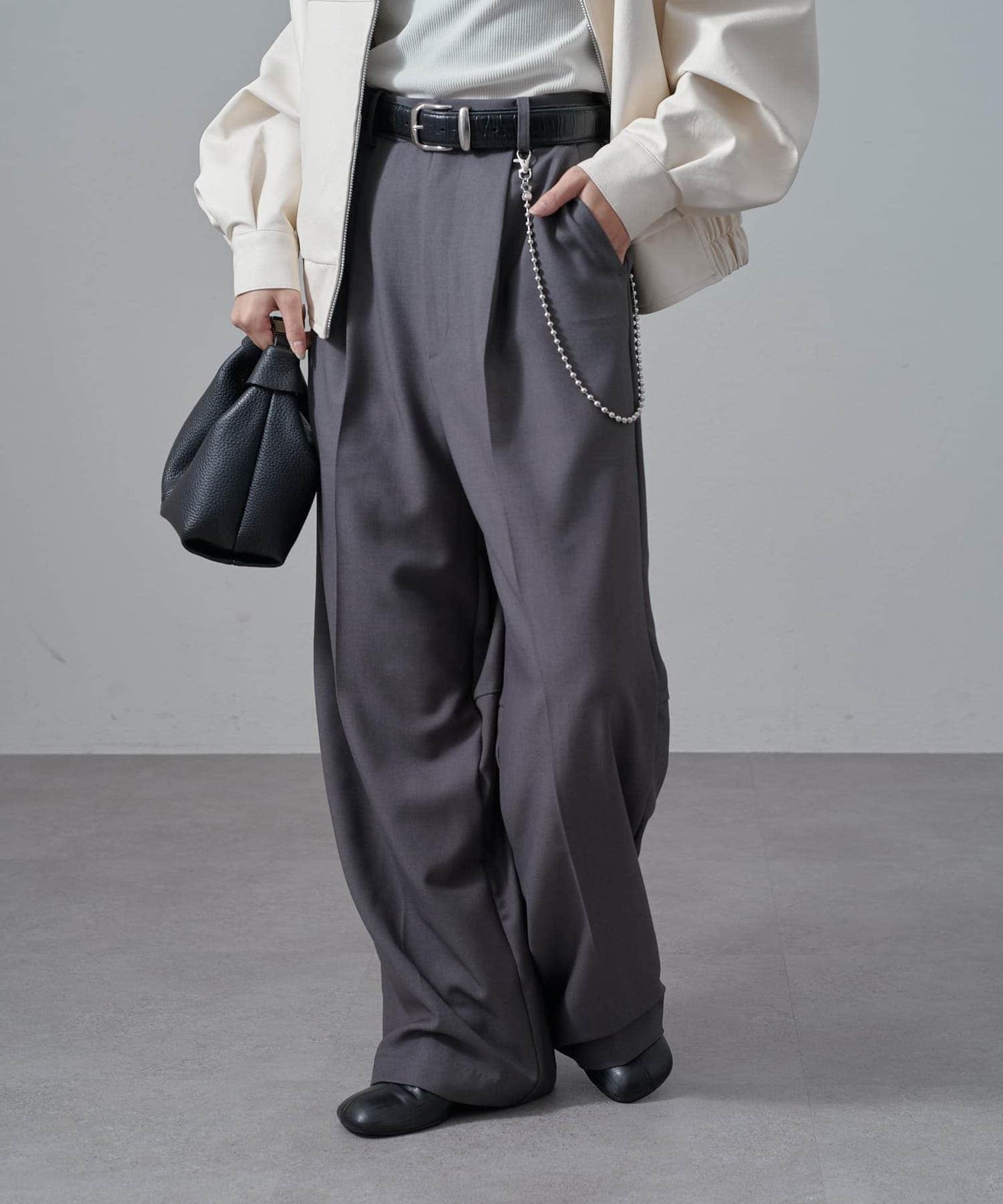 後背拼接鏈條裝飾休閒長褲