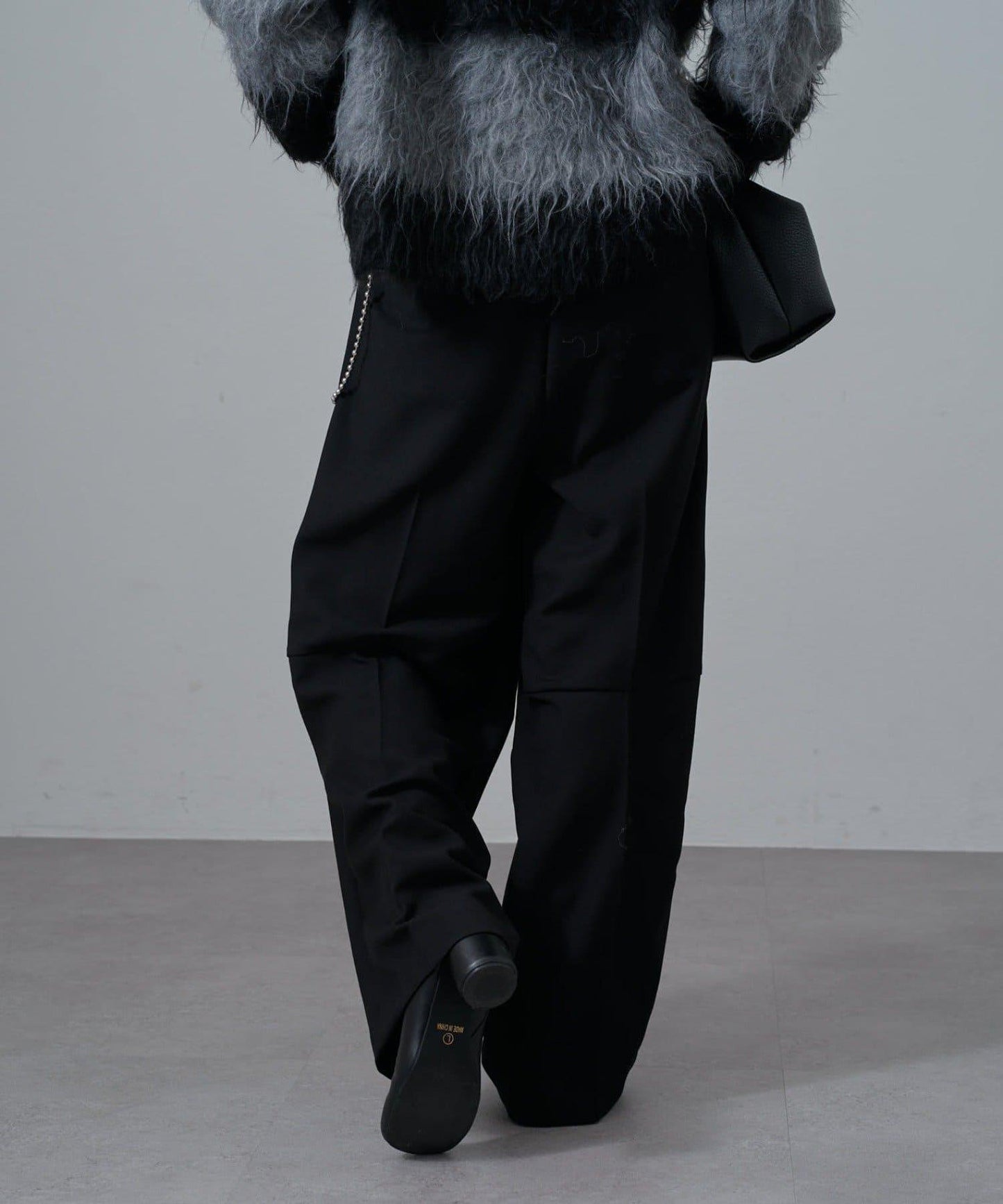 後背拼接鏈條裝飾休閒長褲