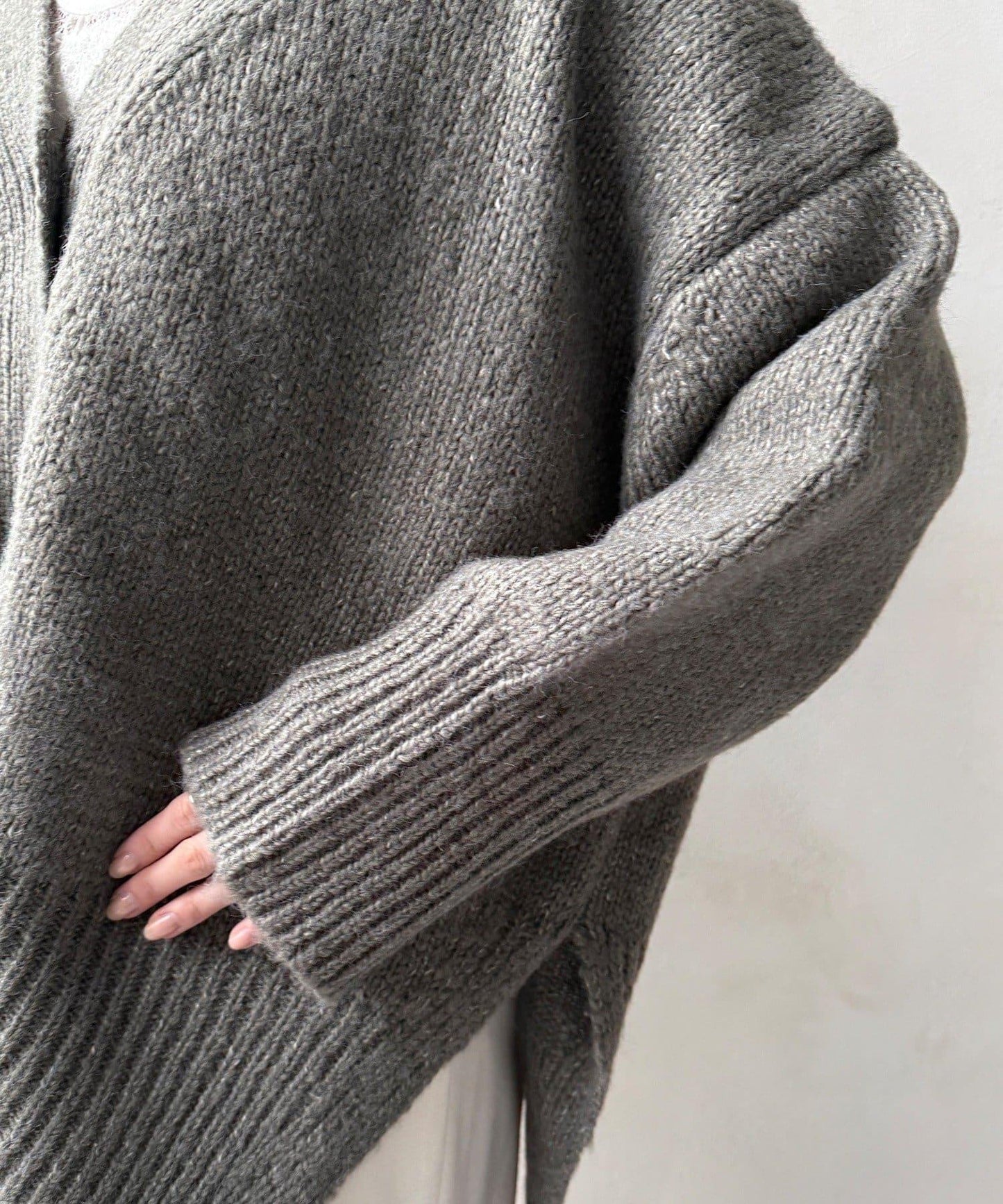 寬鬆版型V領針織開衫