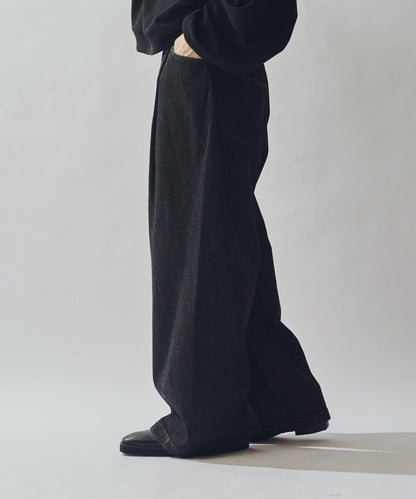 硬挺直筒牛仔褲