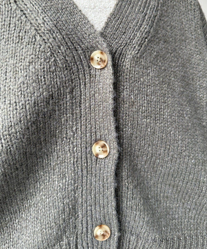 寬鬆版型V領針織開衫