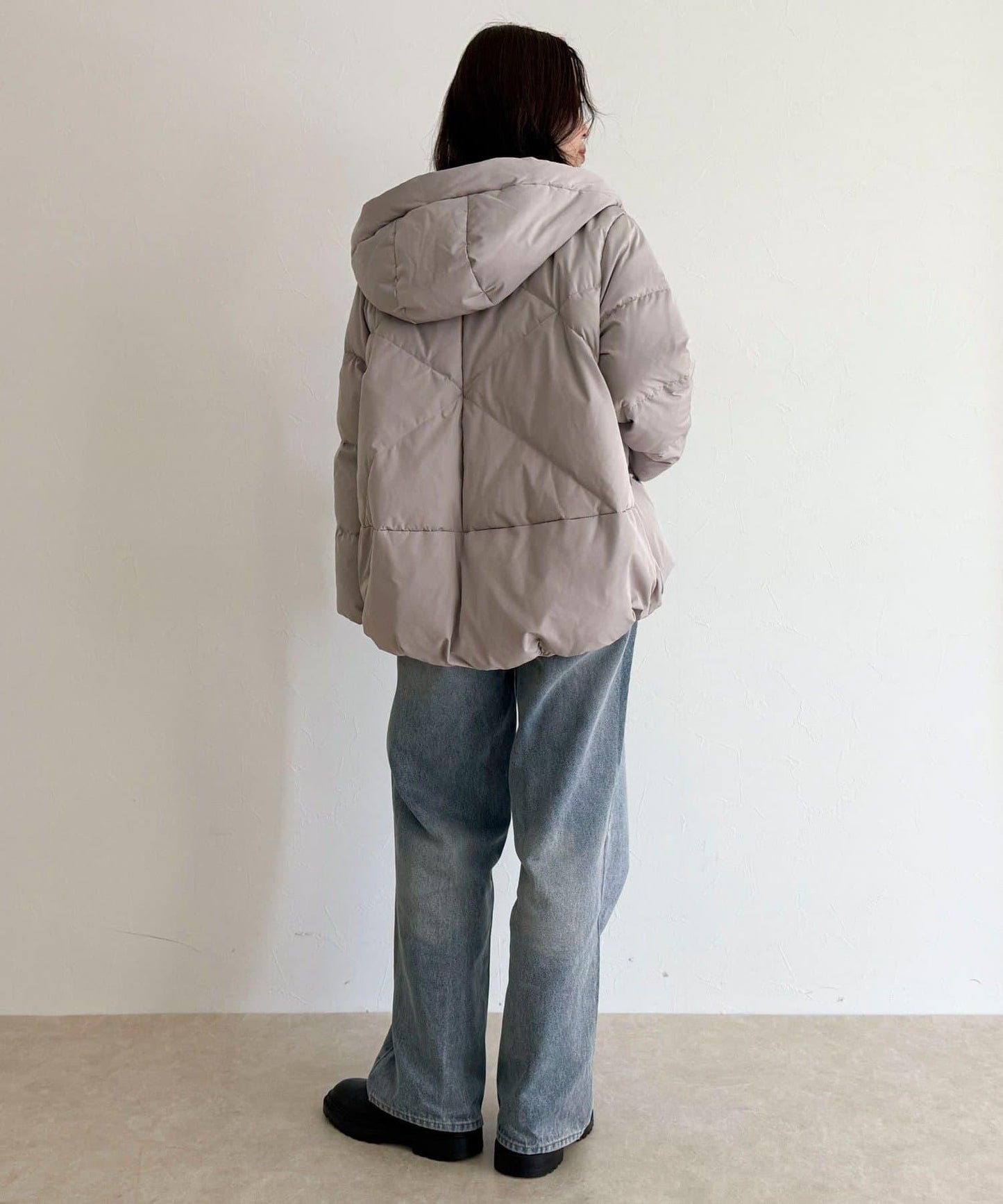 柔軟交叉羽絨大衣