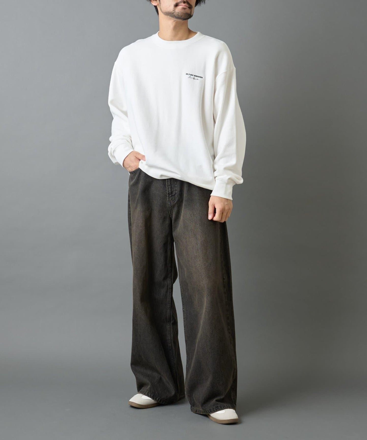 條形碼刺繡圓領衛衣