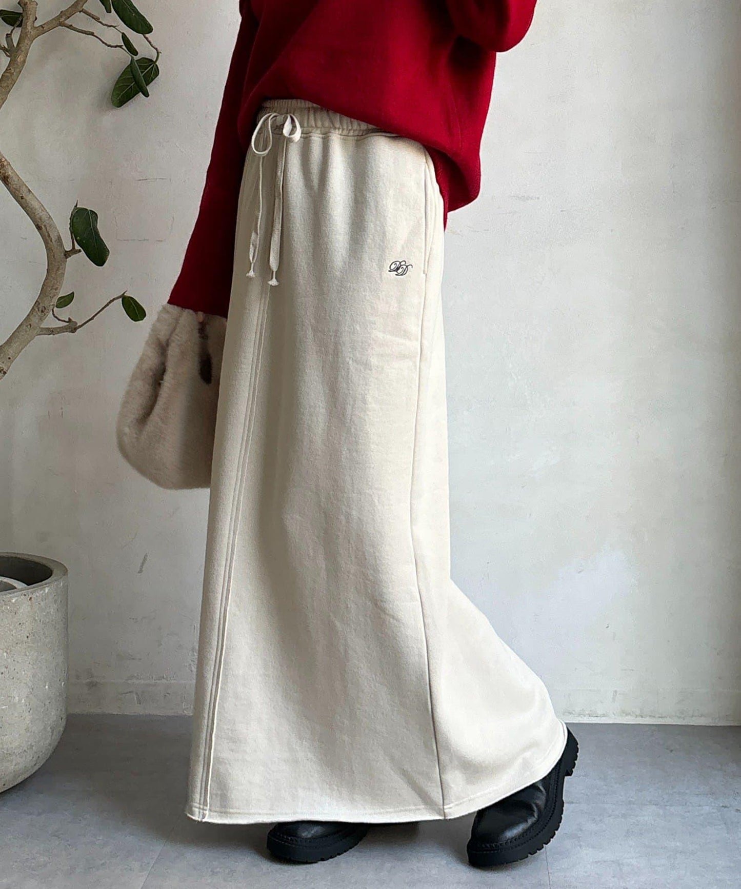 加絨DD刺繡半身裙