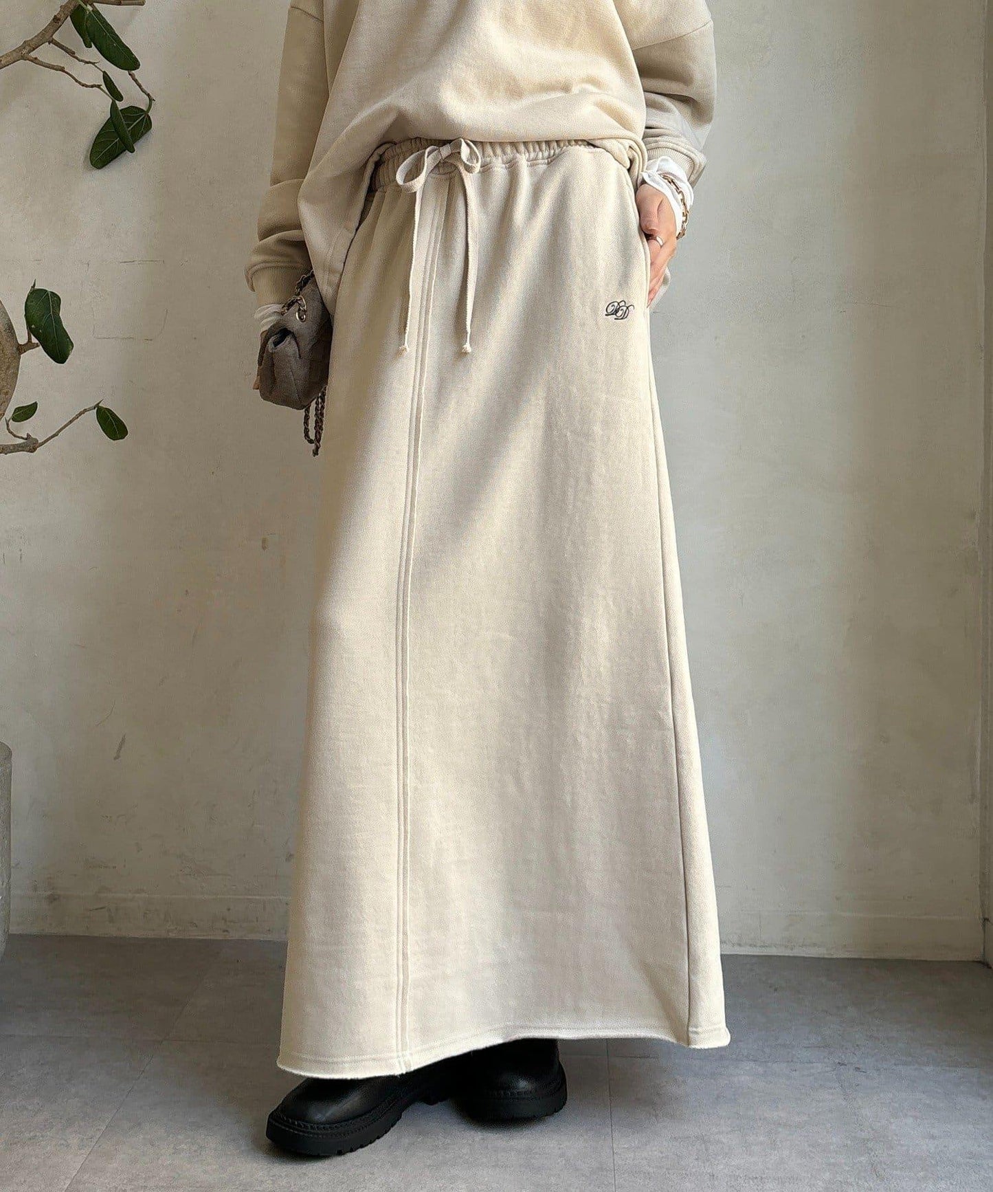 加絨DD刺繡半身裙